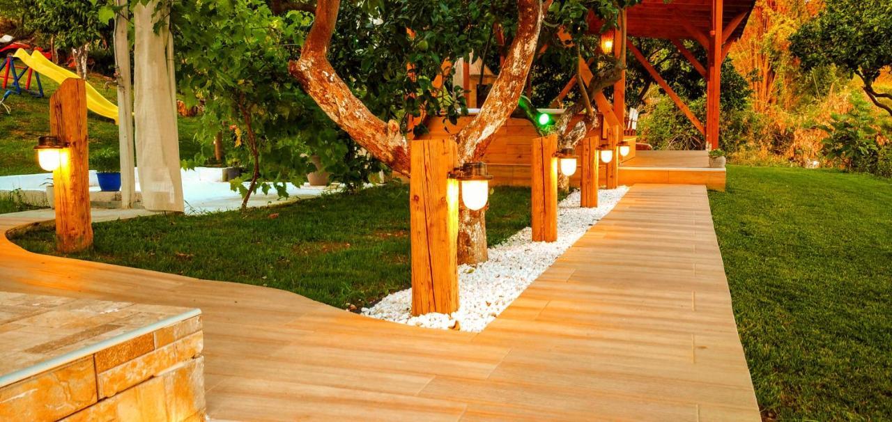 The Elysian At Nicopolis Jacuzzi Apartment Nikopolis Ngoại thất bức ảnh