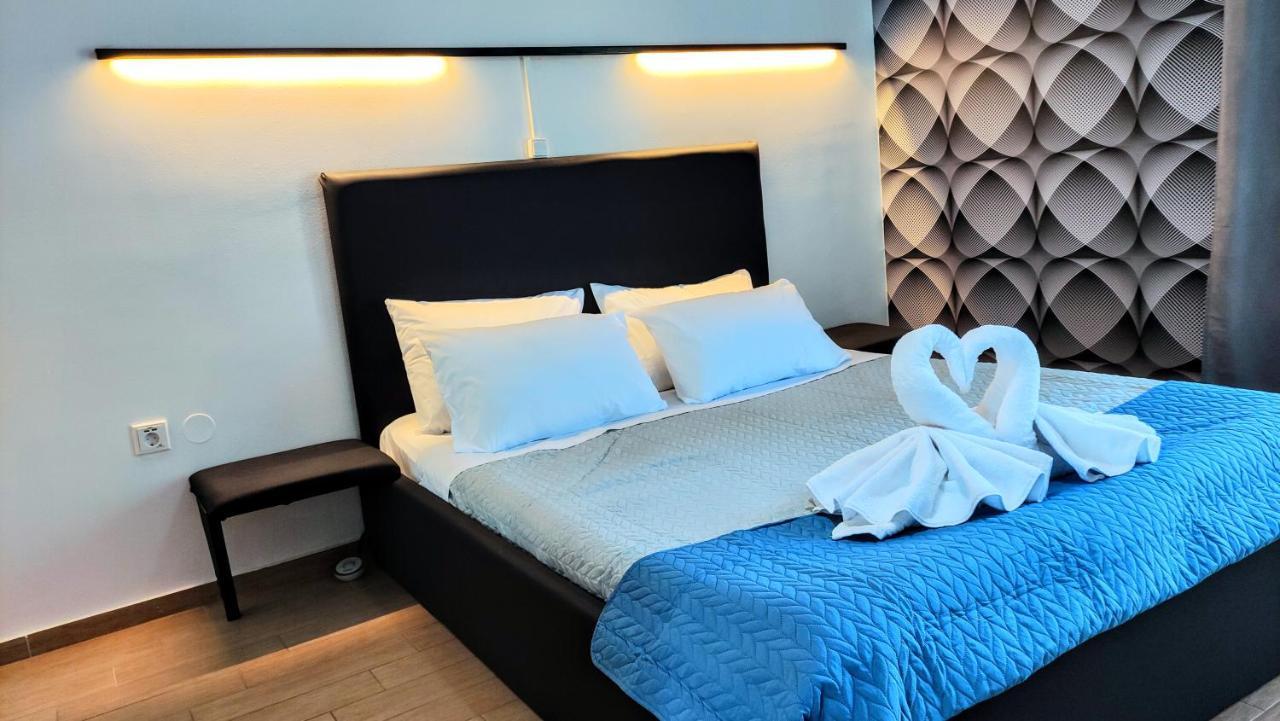 The Elysian At Nicopolis Jacuzzi Apartment Nikopolis Ngoại thất bức ảnh