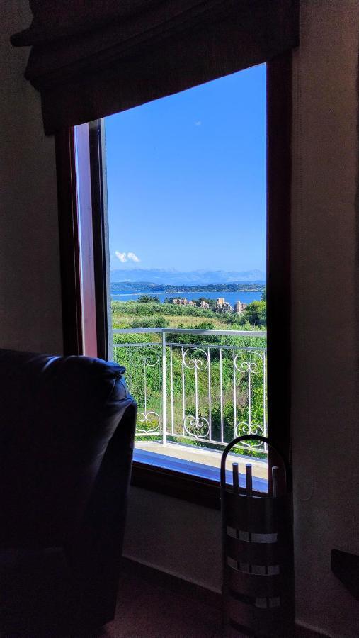 The Elysian At Nicopolis Jacuzzi Apartment Nikopolis Ngoại thất bức ảnh