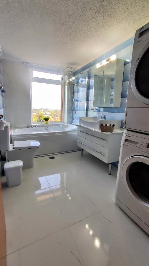 The Elysian At Nicopolis Jacuzzi Apartment Nikopolis Ngoại thất bức ảnh
